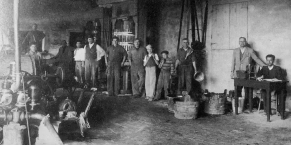 1950 年代意大利酿酒作坊历史照片——9 家合作社酒庄联合成立的年代背景